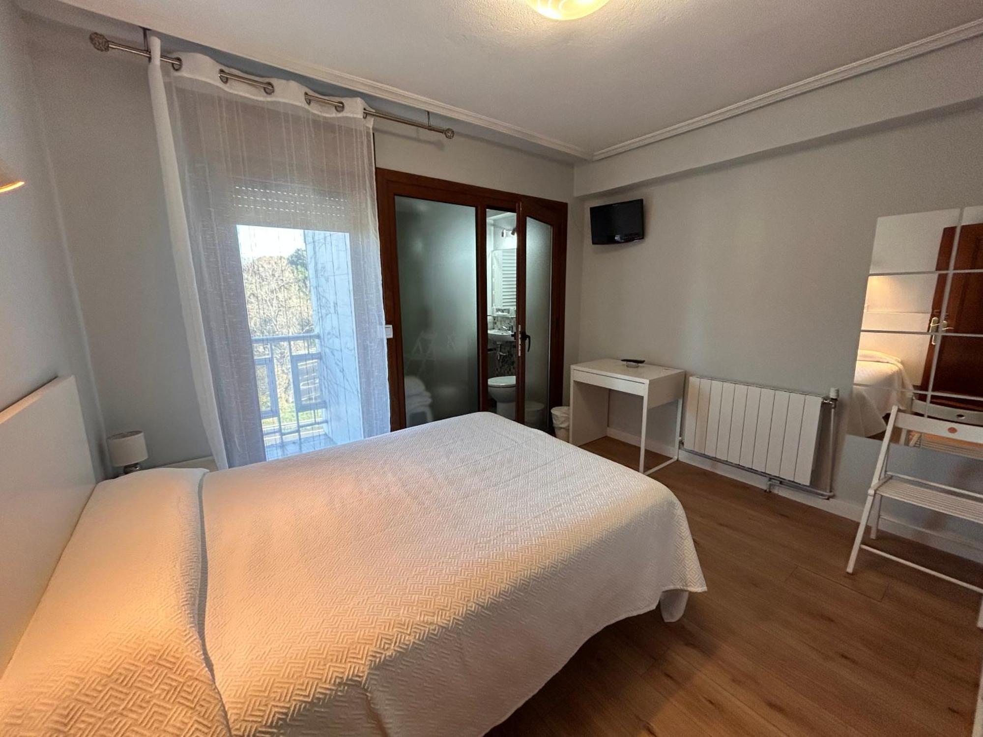 Hostal El Carro Laredo Luaran gambar